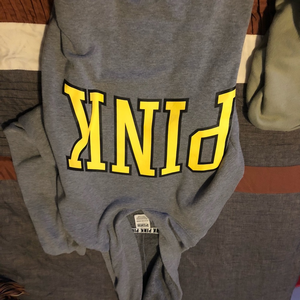 grey vs crop sweater